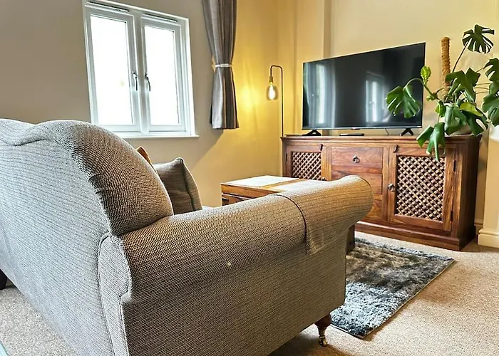 Airy Central Two-Bed Suite