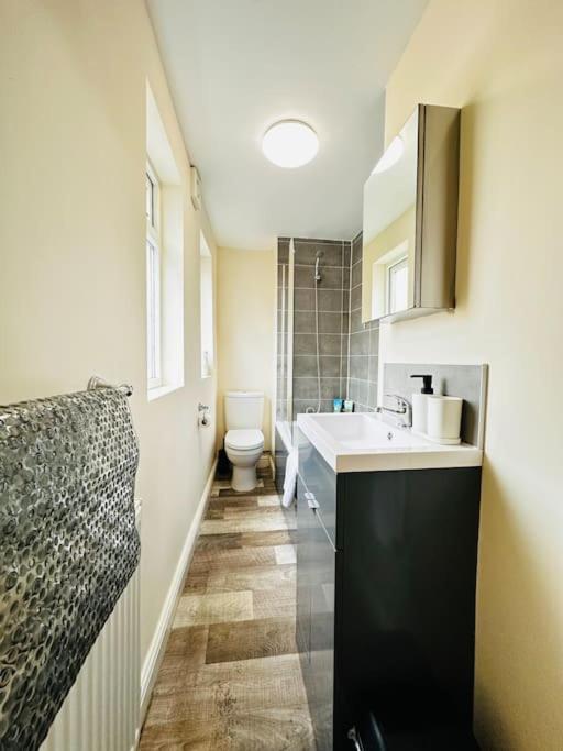 Airy Two-bed Apartamento Bristol