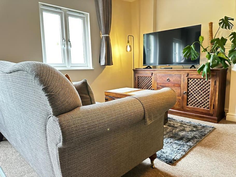 Airy Two-bed *